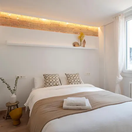 Premium Location! Gran Via & Free Parking