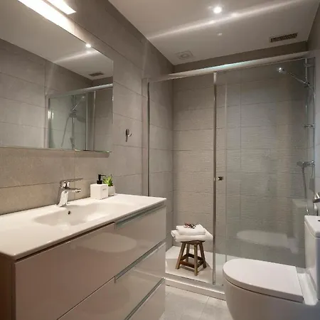 Premium Location! Gran Via & Free Parking Apartmán *